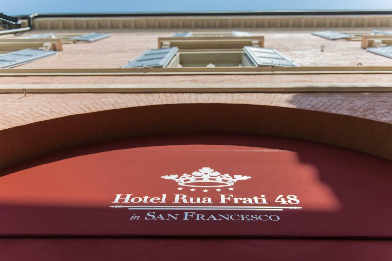 Hotel Rua Frati 48 In San Francesco Модена Экстерьер фото