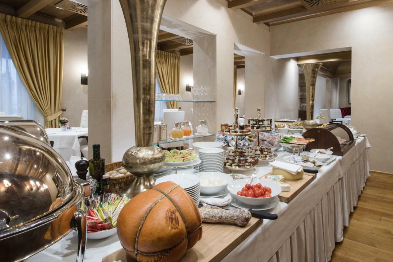 Hotel Rua Frati 48 In San Francesco Модена Экстерьер фото