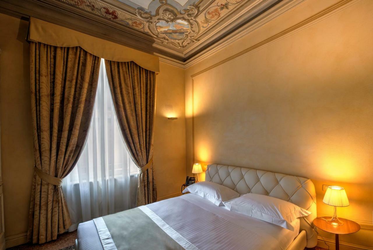 Hotel Rua Frati 48 In San Francesco Модена Экстерьер фото