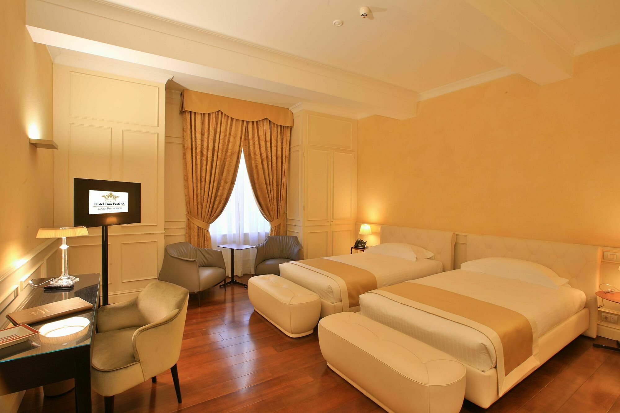 Hotel Rua Frati 48 In San Francesco Модена Экстерьер фото